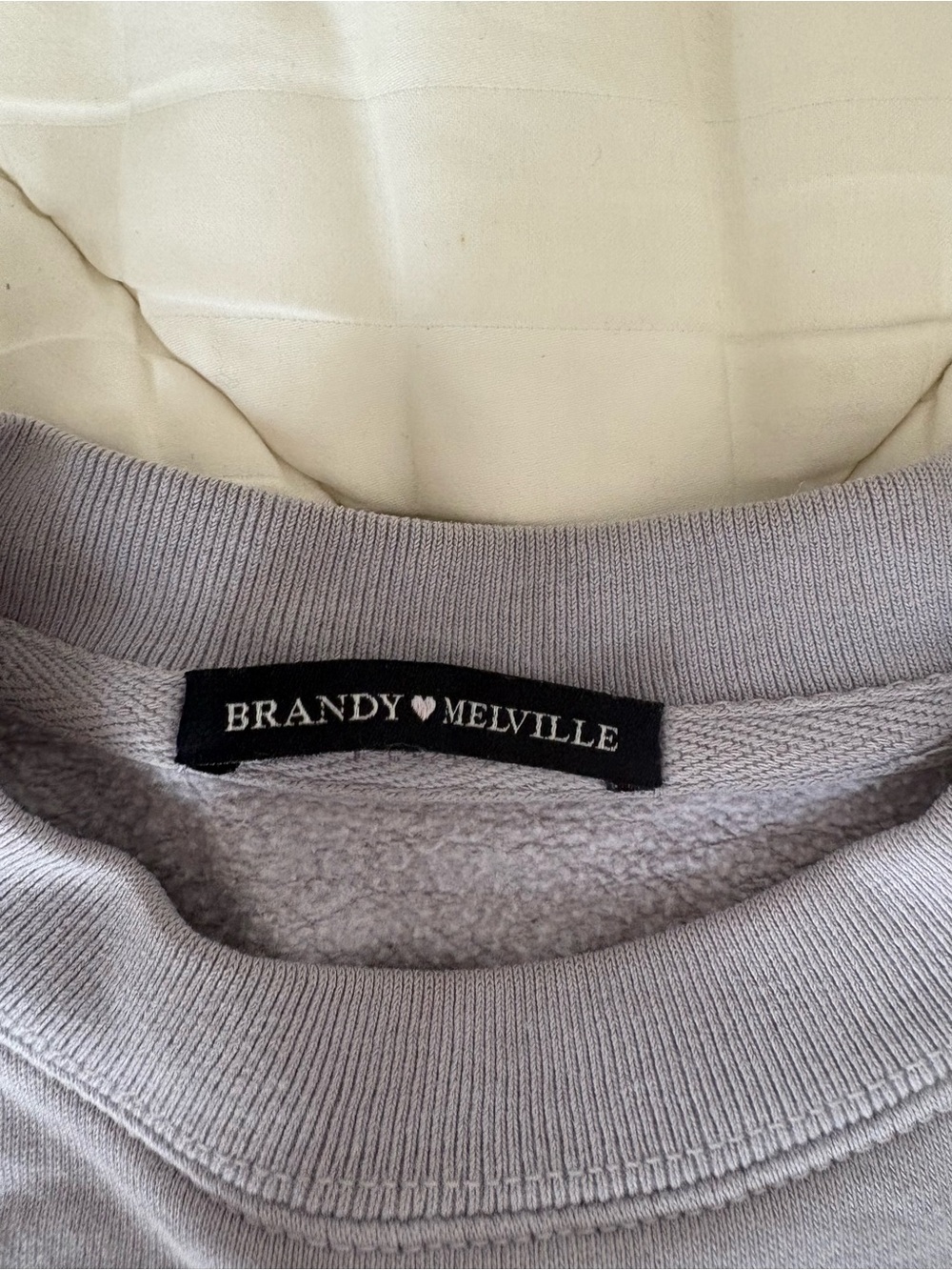 Brandy Melville Light Lavender Crewneck Sweatshirt - Picture 3 of 3
